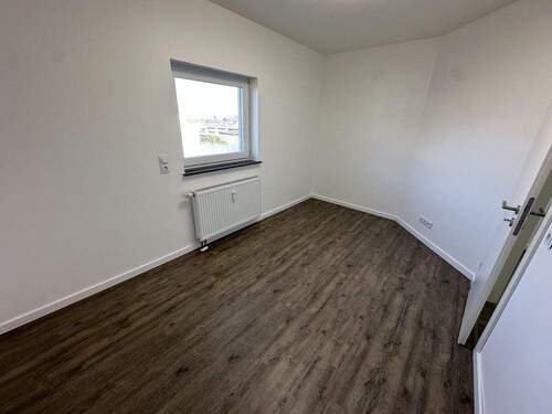 Besprechnung - Büro mit 86,50 m&sup2; in Ebernhahn zur Miete