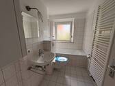 Tageslichtbad mit Wanne - 