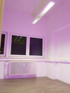 Büroraum 18qm, mit Beleuchtung/Kabelkanal - 