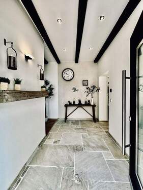 Flur & Eingangsbereich - 5 Zimmer Einfamilienhaus in Maxhütte-Haidhof