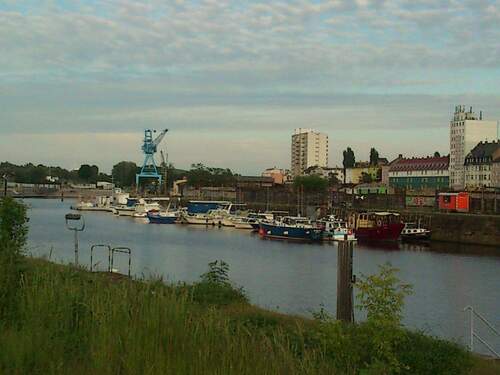 Mainnähe mit Freizeitmöglichke - 