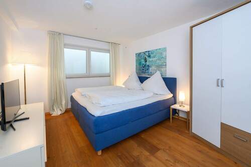 Raum mit Parkettboden 