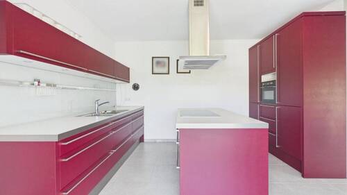 Küche mit Einbauküche - 4 Zimmer Etagenwohnung in Wincheringen