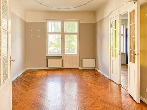 Zimmer mit Balkon - 4-Zimmer Altbauwohnung in Halensee