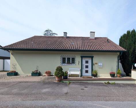 Fassade Ostseite/Eingang - 