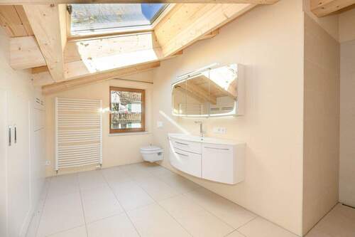 Masterbad en suite mit Walk-In-Dusche - 
