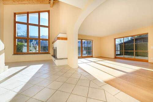 Galeriefenster mit Bergblick - Einfamilienhaus mit 153,10 m&sup2; in Garmisch-Partenkirchen zum Kaufen