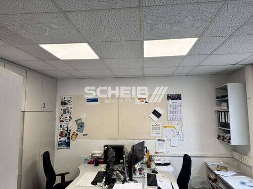 mit Einbauschränken - Büro zur Miete in Crailsheim
