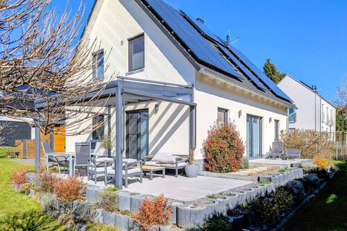 Gartenansicht - 4 Zimmer Einfamilienhaus in Dresden