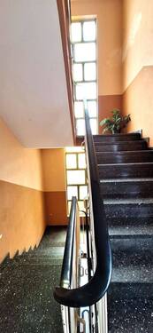 Treppenhaus - 6 Zimmer Mehrfamilienhaus, Wohnhaus zum Kaufen in Mannheim