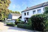 Ansicht des Hauses - 7 Zimmer Doppelhaushälfte in Duisburg