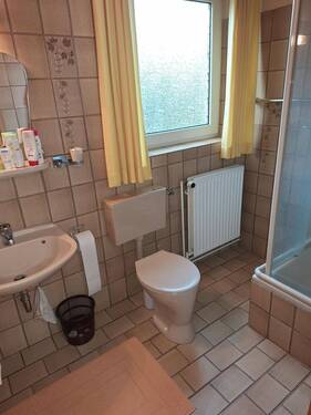 ... eigenem Duschbad - 