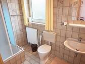 ... eigenem Duschbad - 