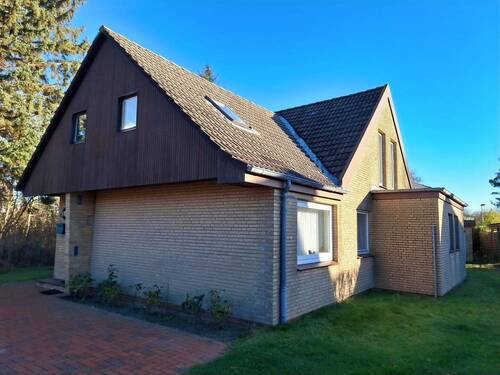 windgeschützter Eingangsbereich - 