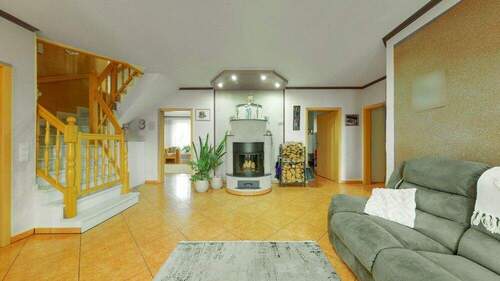 Eingang - 7 Zimmer Einfamilienhaus zum Kaufen in Vrees