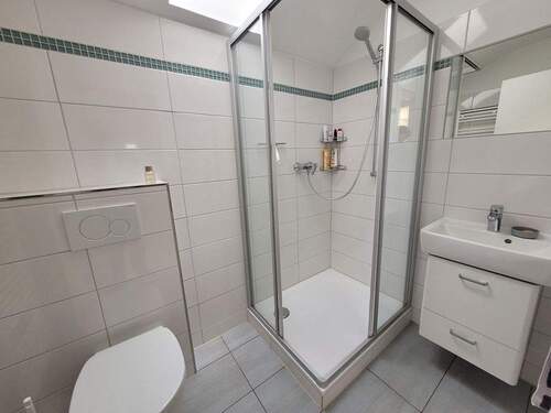 Badezimmer im Dachgeschoss - 