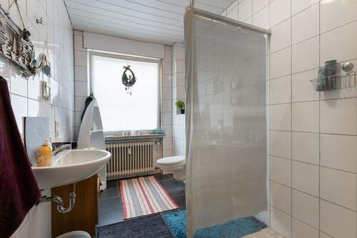 EG Bad, ebenerdige Dusche - 