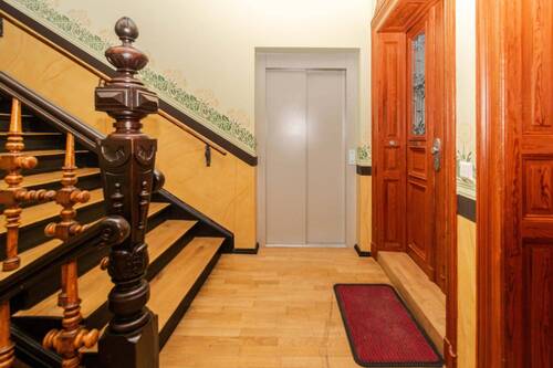Treppenhaus - 3 Zimmer Etagenwohnung zum Kaufen in Leipzig