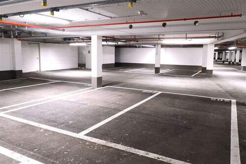 Tiefgarenstellplatz - 