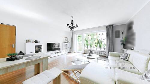 Wohn-Esszimmer - Petersberg: Warum noch warten? 2 Zimmerwohnung mit Südbalkon-Provisionsfrei