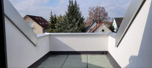 Tolle Aussicht und viel Sonne - Traumhafte Dachgeschosswohnung! Über den Dächern in ErdingKlettham, KfW 40 Bauweise