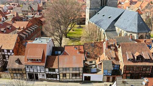 Blick zur Kirche - 6 Zimmer Einfamilienhaus in Quedlinburg