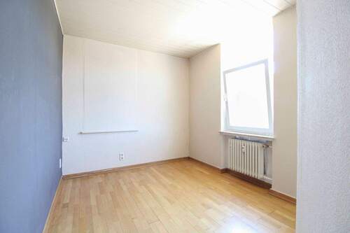 Schlafzimmer II OG - 