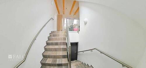 Treppe zum Dachgeschoss - 