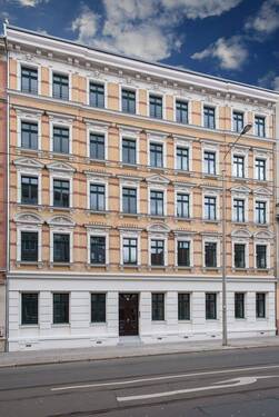 Hausfront - Etagenwohnung mit 60,00 m&sup2; in Leipzig zur Miete