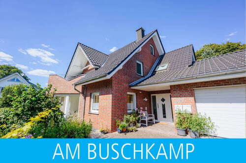 Titelbild - Großzügige Terrassenwohnung mit Garten und Garage!