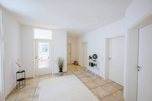 Flur - 3 Zimmer Etagenwohnung in Schloß Holte-Stukenbrock