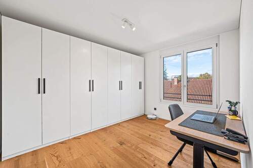 Ankleidezimmer / Büro - 