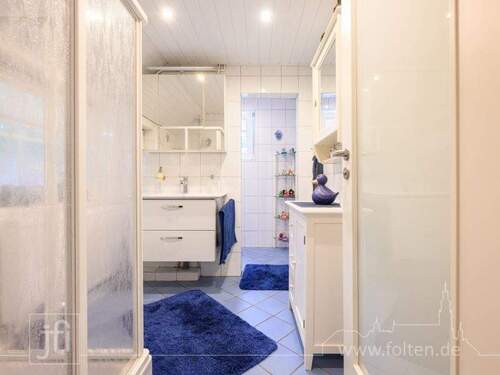 Duschbad im Ergeschoss - 