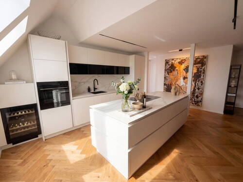 Küche- und Essbereich - 4 Zimmer Etagenwohnung zum Kaufen in Potsdam