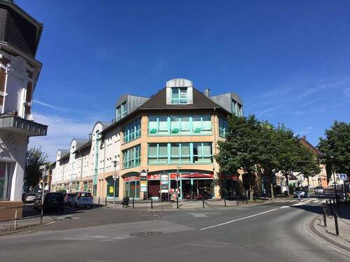 Wohn- und Geschäftshaus - Achtung, nur mit WBS!!! Innenstadtlage! Wohnung in modernem Geschäftshaus mit sehr großem Balkon