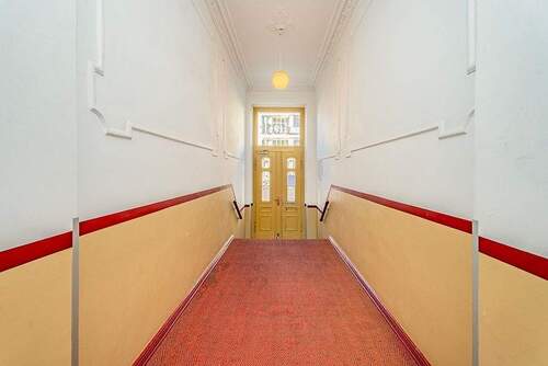 Hausflur - 2 Zimmer Etagenwohnung zum Kaufen in Berlin