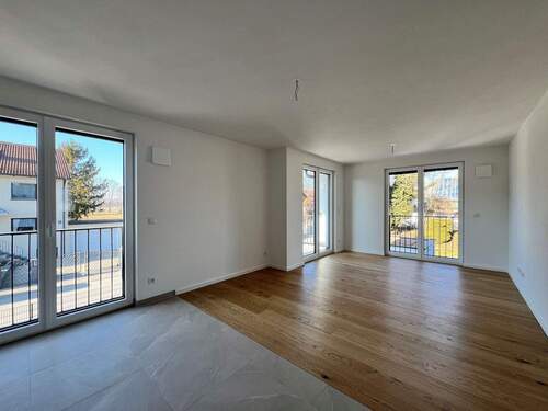 Wohnzimmer - 3 Zimmer Etagenwohnung zum Kaufen in München