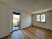 Schlafzimmer (mit Balkon) - Etagenwohnung mit 79,00 m&sup2; in München zum Kaufen