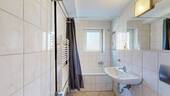 Wohnung links EG - WC - 