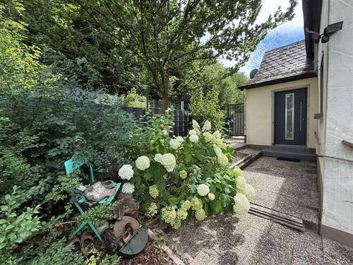 Seitenansicht - 6 Zimmer Einfamilienhaus in Morbach
