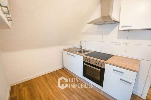 Küche - 1 Zimmer Mehrfamilienhaus, Wohnhaus in Hochheim am Main