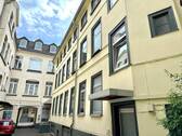 Hausansicht - Ruhig gelegene City-Altbauwohnung