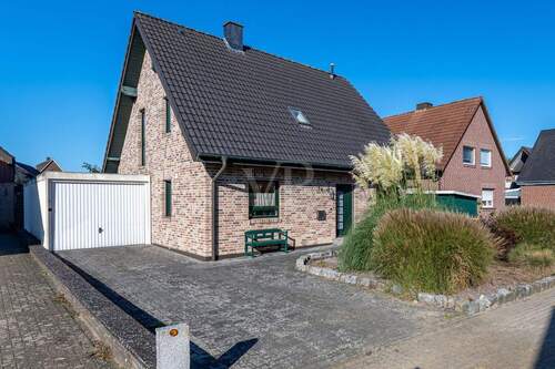 Ansicht Vorne - 4 Zimmer Einfamilienhaus in Rhede