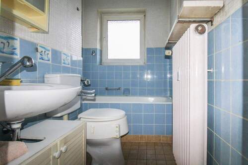 Bad - Einfamilienhaus in Voerde (Niederrhein) zum Kaufen