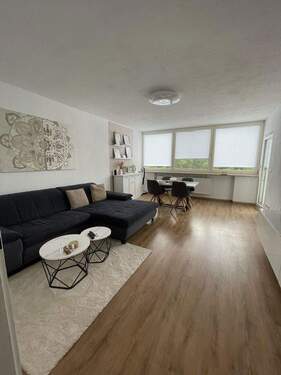 Bild 1 - Schöne 3 Zimmerwohnung mit Balkon, EBK und TG am Stadtpark