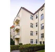 Helle 2-Zimmer-Altbauwohnung mit Südbalkon - ruhig, grün, mit Potenzial zur Eigennutzung! - Berlin Reinickendorf