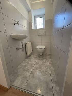 separates WC - Etagenwohnung mit 68,50 m&sup2; in Wiesbaden-Breckenheim zur Miete