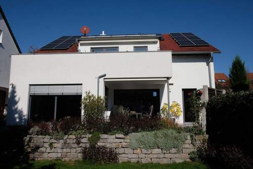 Hausansicht vom Garten - 