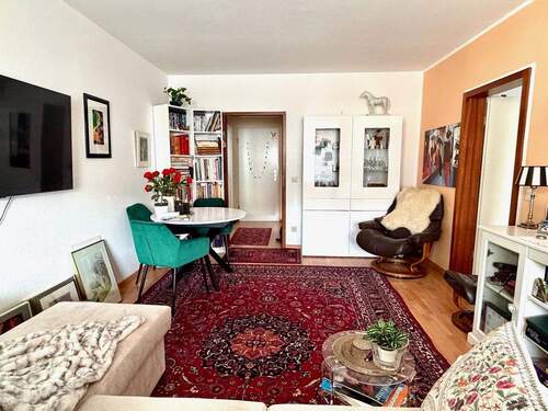 Wohnzimmer - Etagenwohnung mit 60,70 m&sup2; in Monheim zum Kaufen