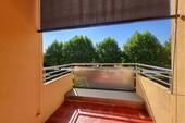 Blick auf den kleinen Balkon - 